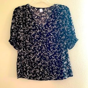 NWOT size Small Old Navy Floral Blouse